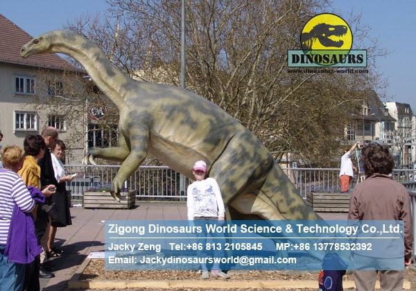 Carousel amusement park Animatronic dinosaurs ( Plateosaurus) DWD032