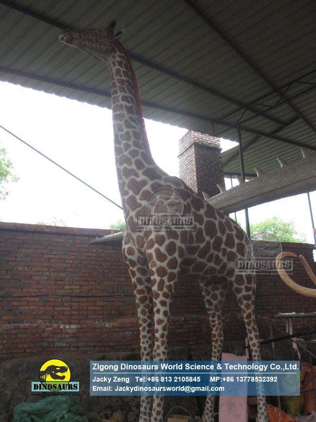 Simulation of electronic machinery giraffe animal model DWA157