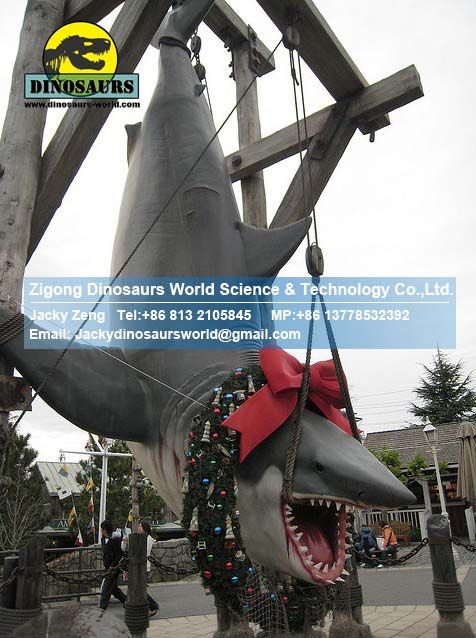 Playground Items sharks with Xmas decoration DWE020