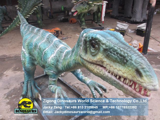Jurassic world model,coelophysis in factory DWD006-2
